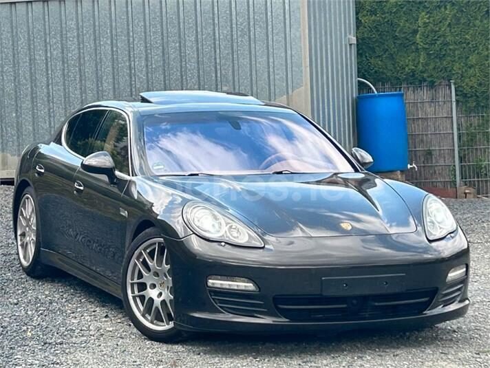 PORSCHE Panamera S