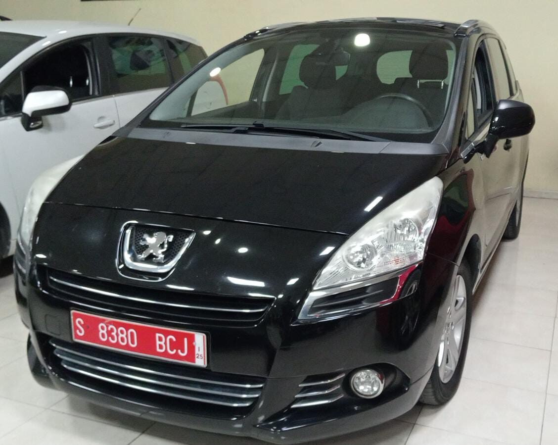 PEUGEOT 5008 Access 1.6 HDI 115 FAP