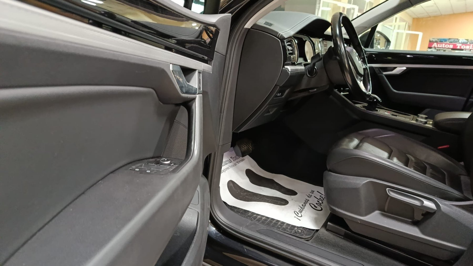 VOLKSWAGEN Touareg Premium 3.0 TDI Tip 4Mot