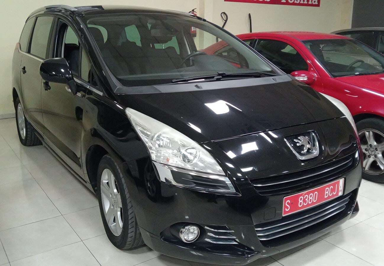PEUGEOT 5008 Access 1.6 HDI 115 FAP