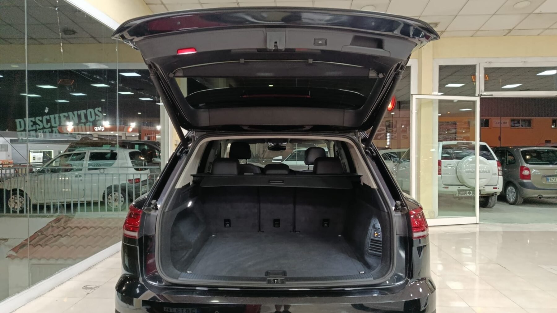 VOLKSWAGEN Touareg Premium 3.0 TDI Tip 4Mot