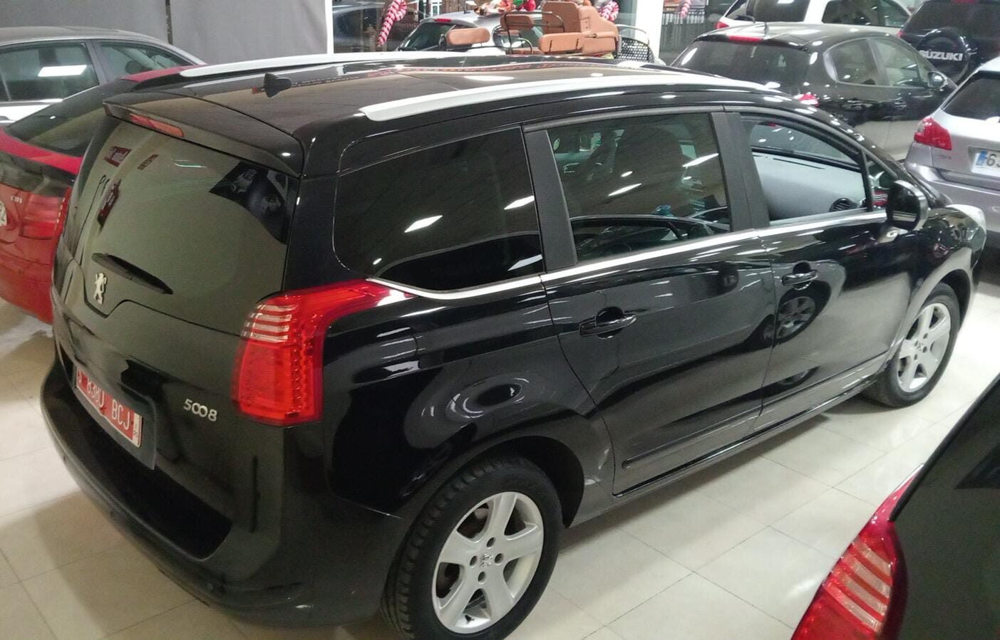 PEUGEOT 5008 Access 1.6 HDI 115 FAP